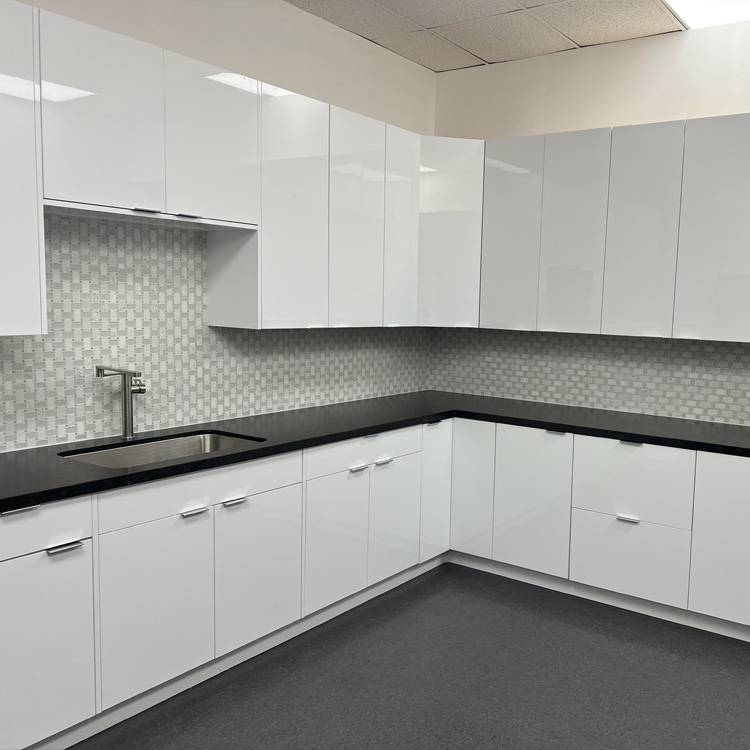 Apakah Kabinet Dapur Lacquer dan Mengapa Ia Sangat Popular?